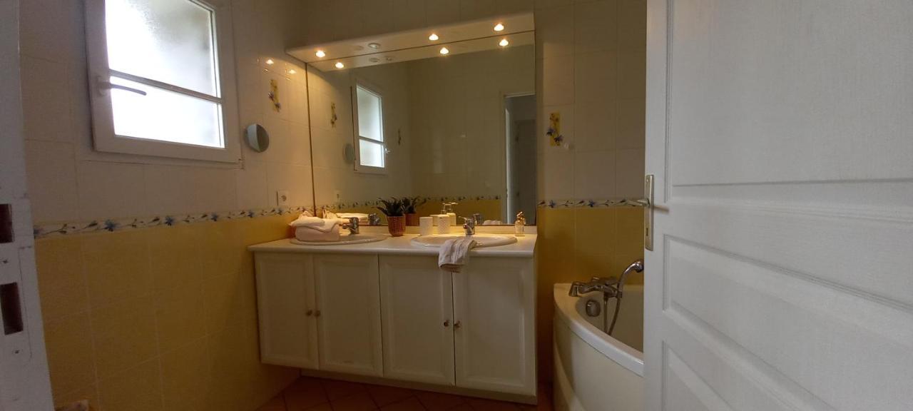 Bed and Breakfast La Mesange Bleue Ecuras Exterior foto